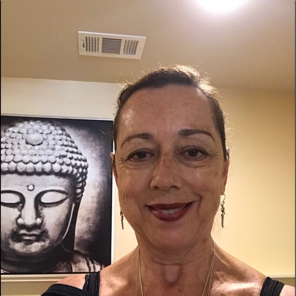 Meet your Posher, Rebecca - Picture 2 of 7